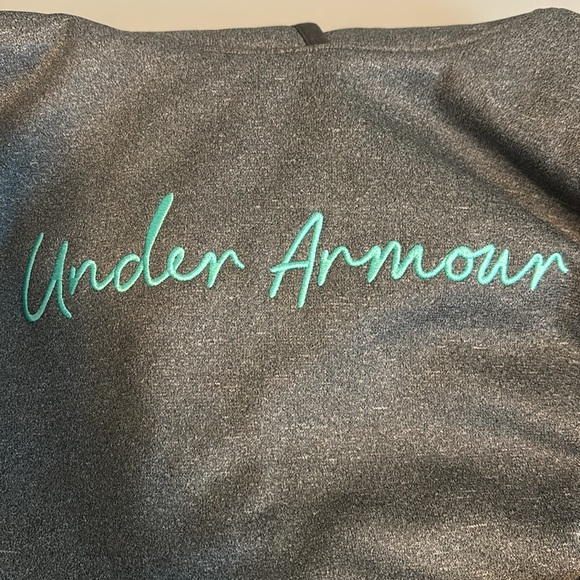 Under Armour Pullover - Picture 5 of 5